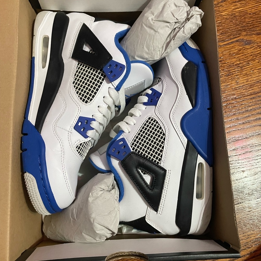 Air Jordan retro 4 bg